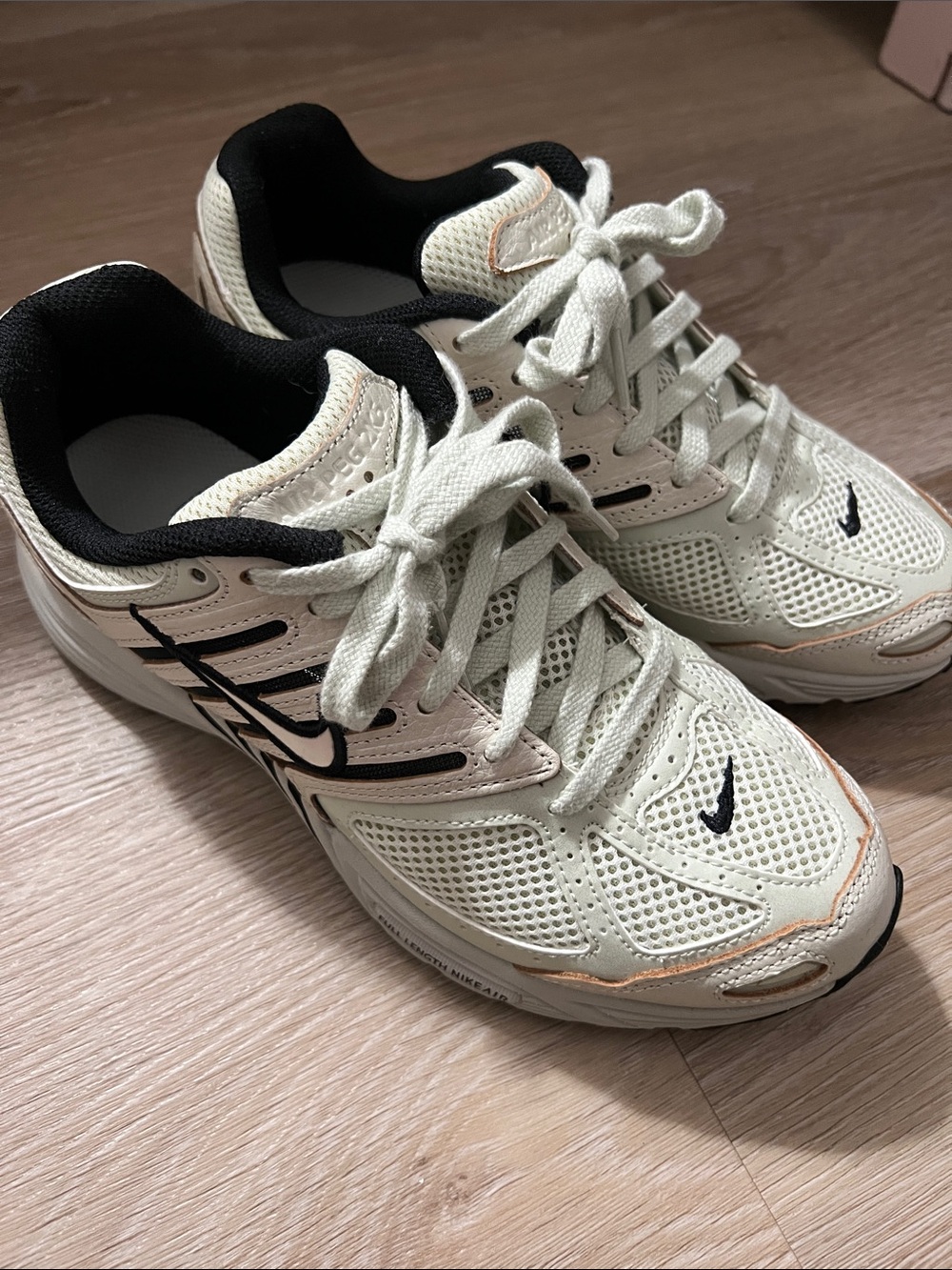 Nike Women’s AIR PEGASUS